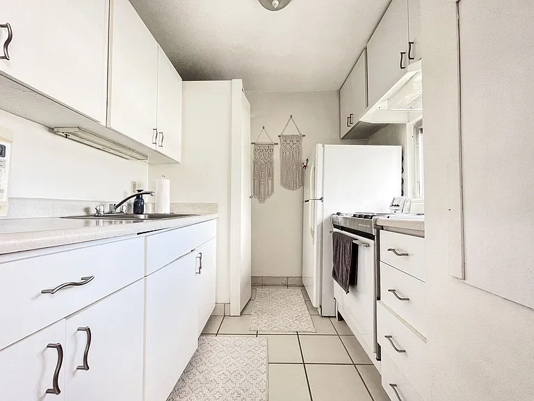 400 Hobron Ln #2306 — Photo 4