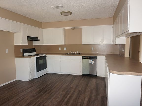 4th image of 322 E 42nd St