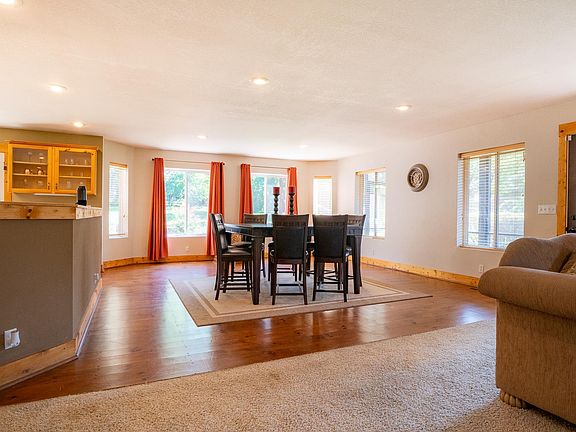 3rd image of 2605 Alvinwood Dr