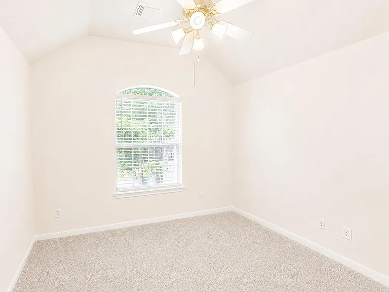 98 W Knightsbridge Dr — Photo 25