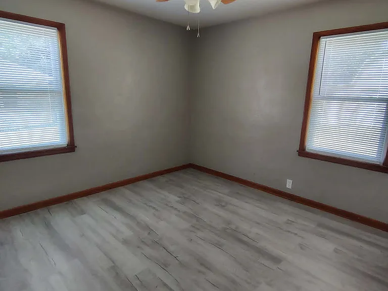 211 W High St #211 — Photo 15