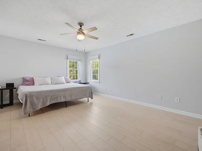 103 Jessica Dr — Photo 29