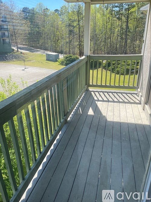 1st image of 942 Stewarts Creek Dr APT 9