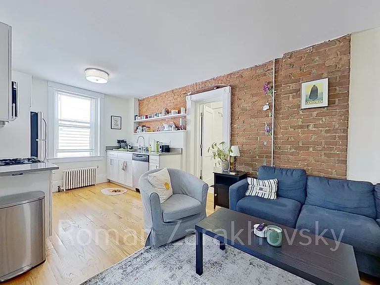 83 Harvard St #12 — Photo 2