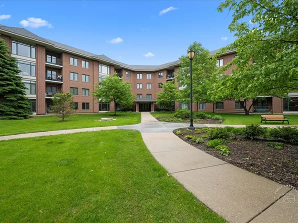 875 E 22nd St APT 402, Lombard, IL 60148