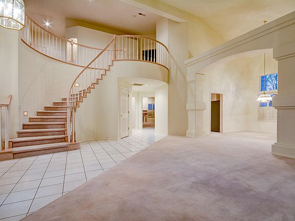 4th image of 5415 Camino Arbustos NE