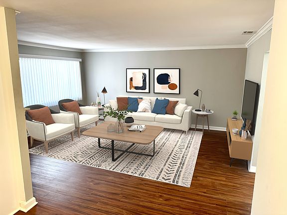 3rd image of 515 W Harvard St #6352257