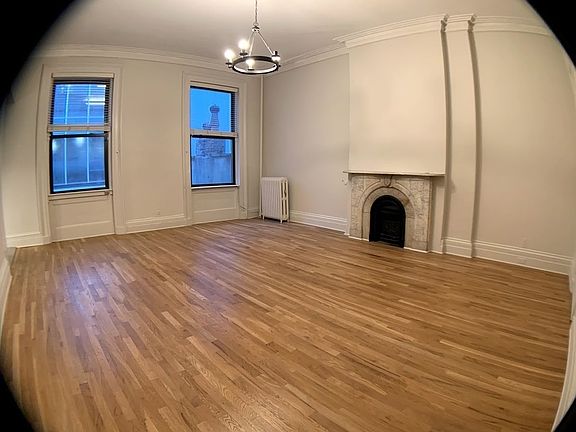 4th image of 49 E 10th St #3