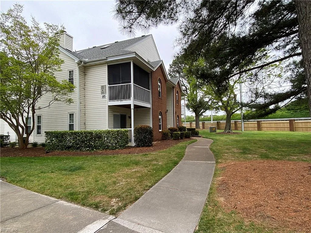 2 bed, 2.0 bath, 1126 sqft, $1,630 — Photo 1