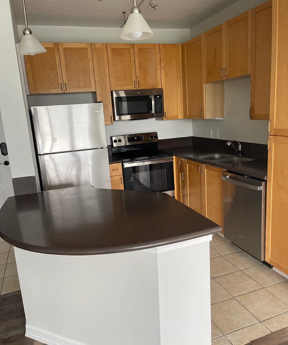 1 bed, 830 sqft, $1,700 — Photo 3
