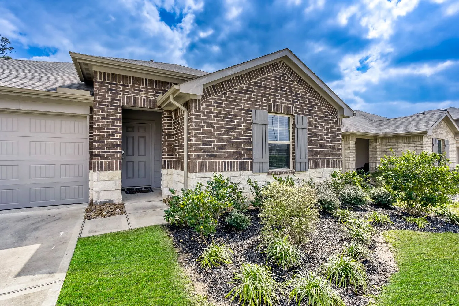 4 bed, 1704 sqft, $5,994 — Photo 3