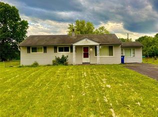 1020 Farmview Dr, Saint Louis, MO 63138