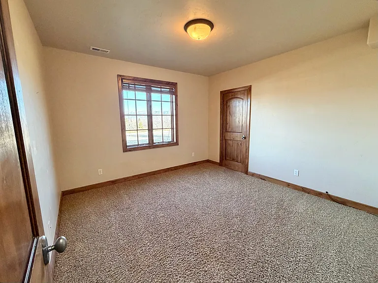 1342 W 310 N — Photo 19