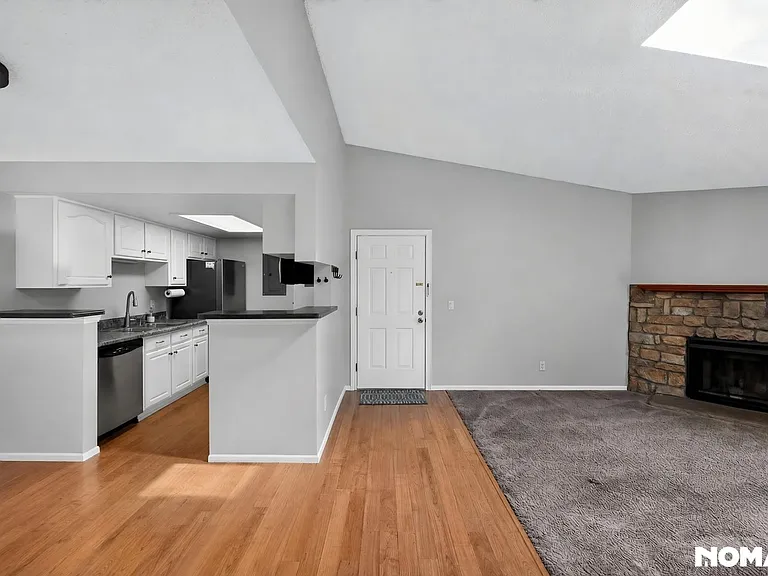8225 Fairmount Dr #7-203 — Photo 13