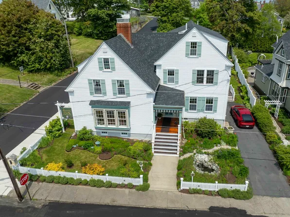 27 Summer Street, Lubec, ME 04652