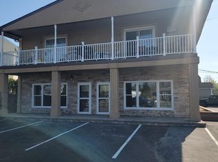 700 Shore Rd, Lindenhurst, NY 11757