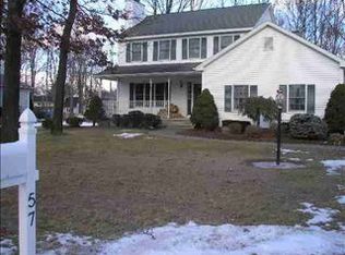 57 Cindy Crest Dr, Schenectady, NY 12306