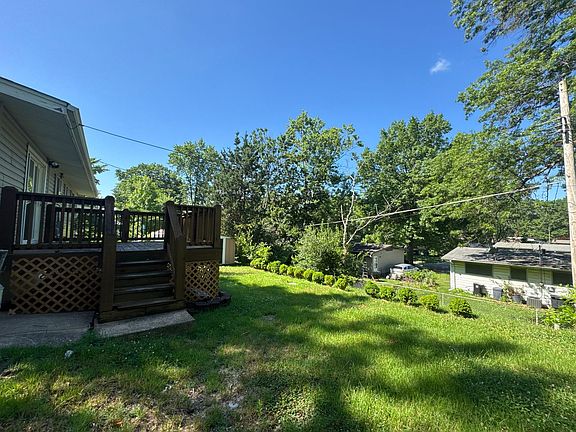 3rd image of 10305 Reba Dr