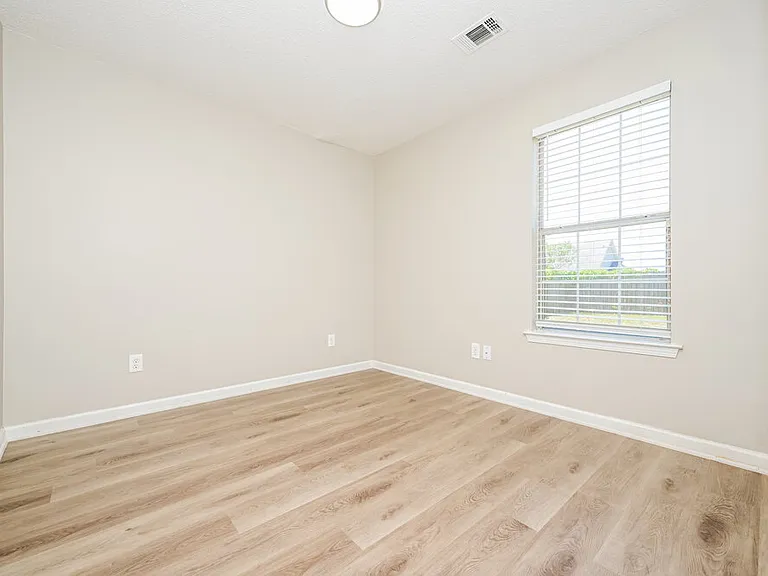 608 Fieldcrest Dr — Photo 14