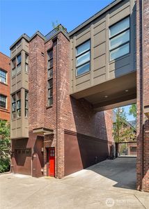 429 13th Avenue E, Seattle, WA, 98102