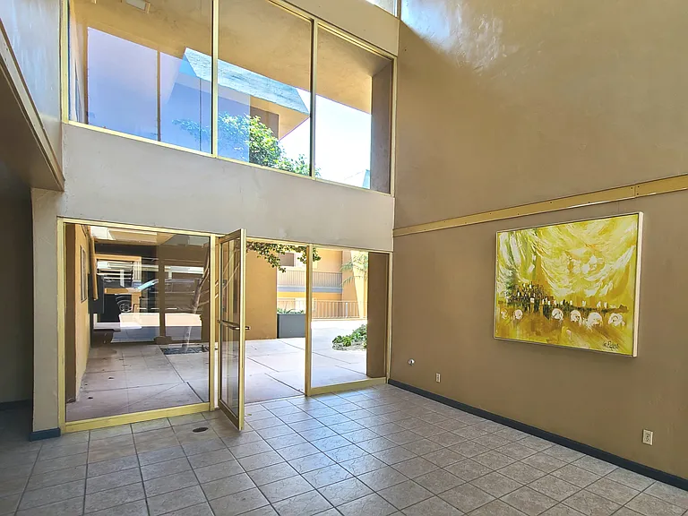 Greenbriar Apartments — Photo 7