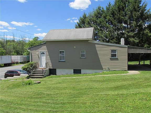 3rd image of 252 Riverview Dr