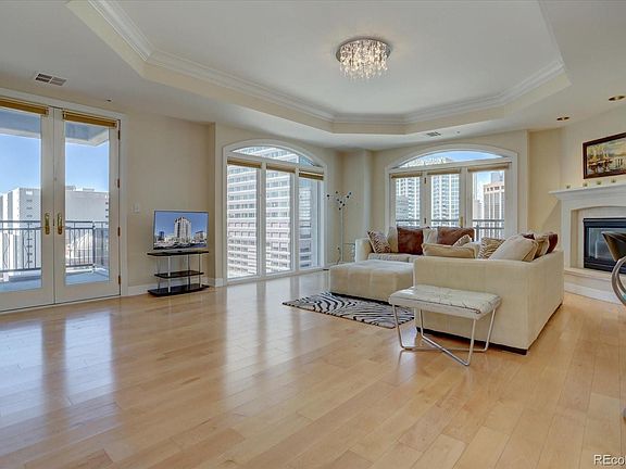 3rd image of 1827 N Grant Street #1002