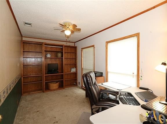 5th image of 310 Tina Dr