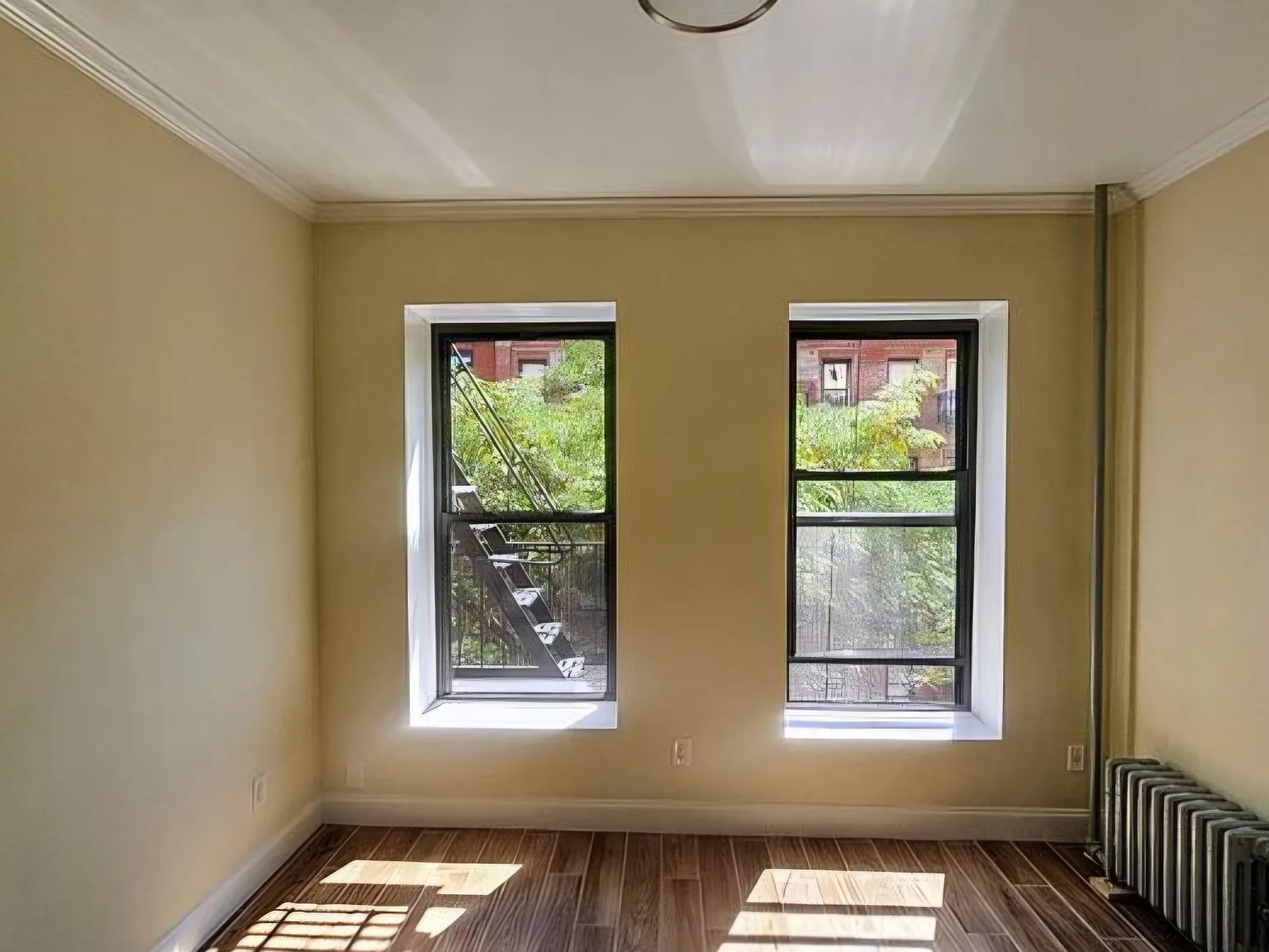421 East 73rd Street — Photo 2