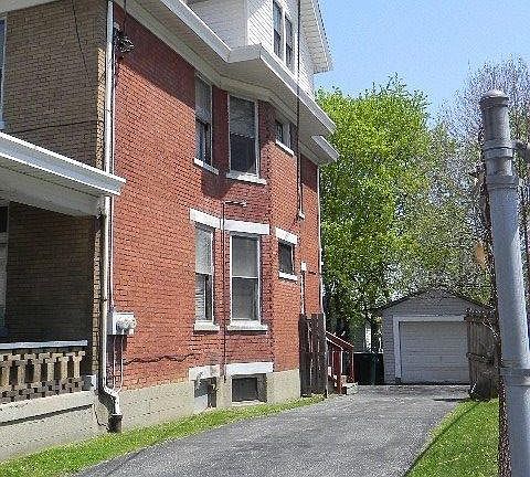 3rd image of 1226 Manss Ave