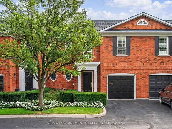 74 Fairwood Pl W, Burlington, ON L7T 4B6