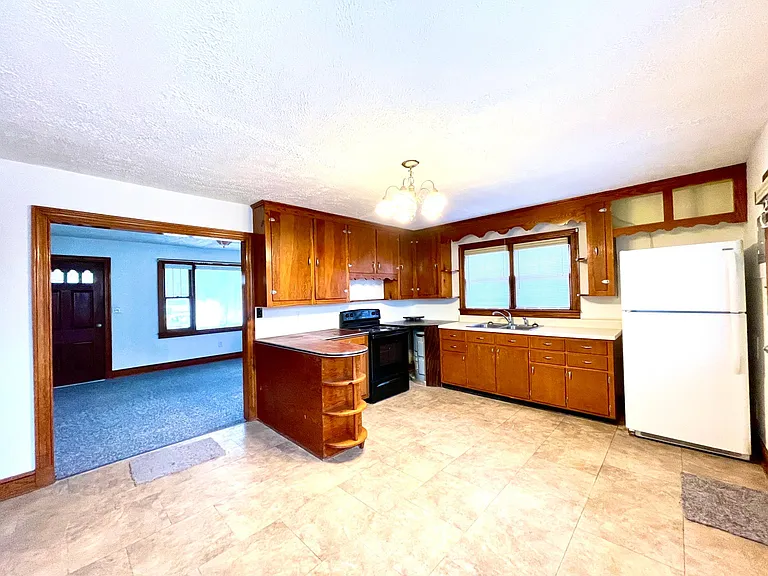 Kitchen and dining space