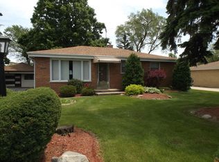 4N233 7th Ave, Addison, IL 60101