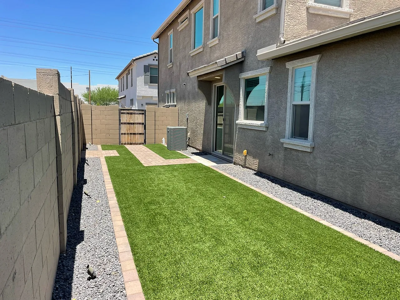3 bed, 2.5 bath, 1646 sqft, $1,800 — Photo 3