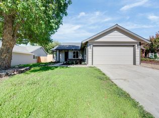 7153 Minoress Way, Sacramento, CA 95842