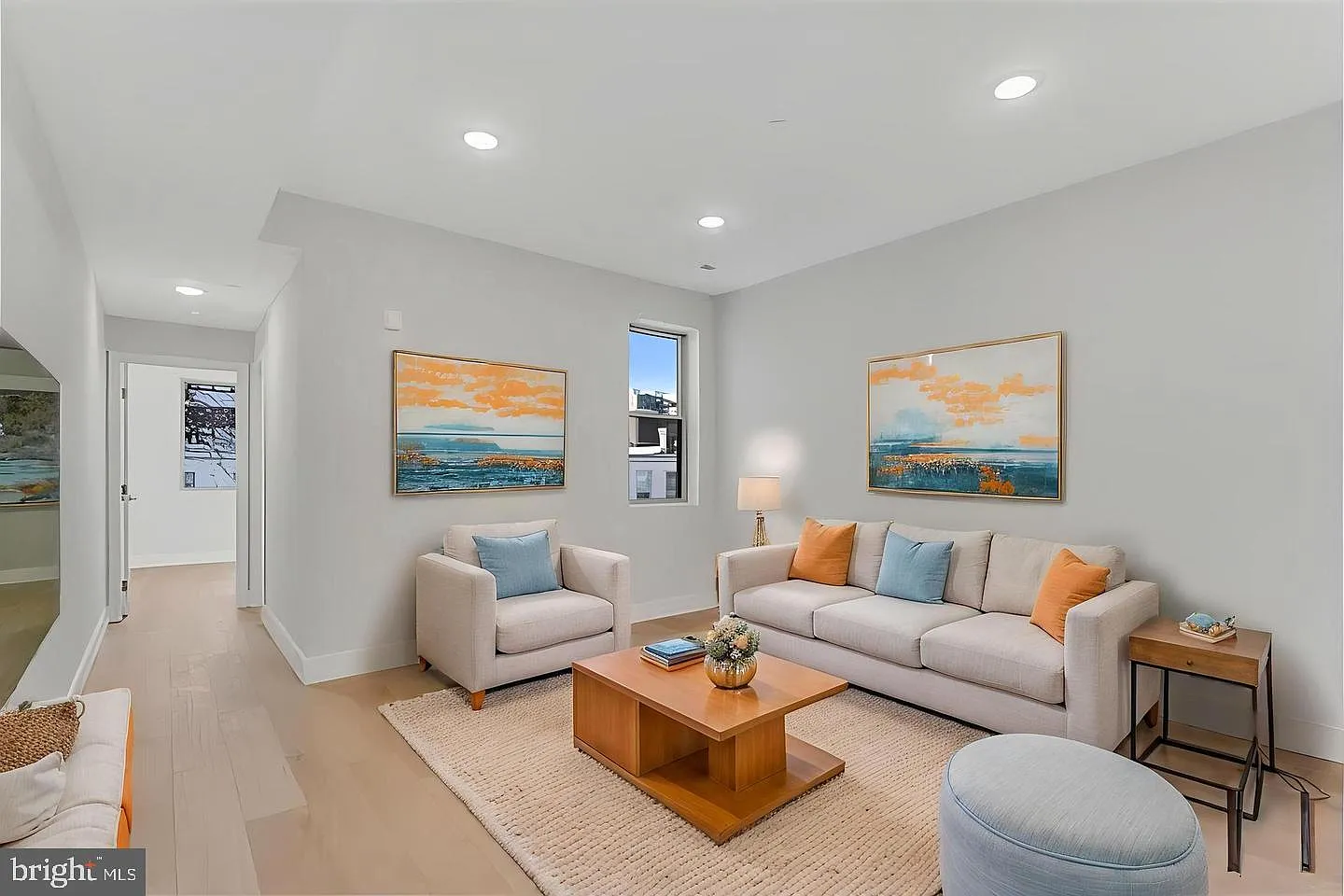 2 bed, 2.0 bath, 3270 sqft, $1,650 — Photo 1