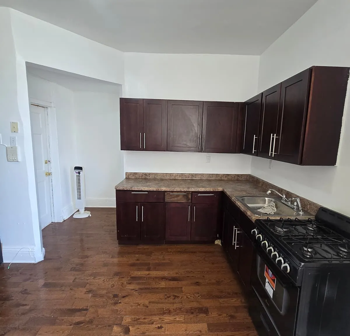 2 bed, $1,950 — Photo 1