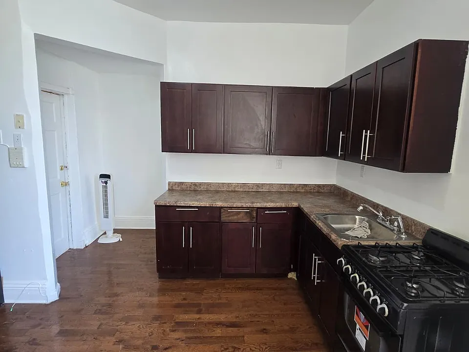 676 Ocean Ave #2B