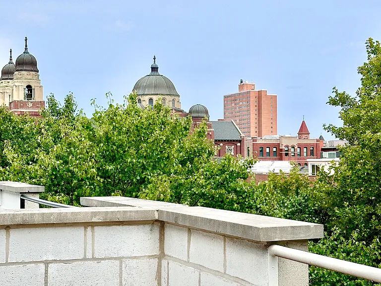 650 N Armour St — Photo 31