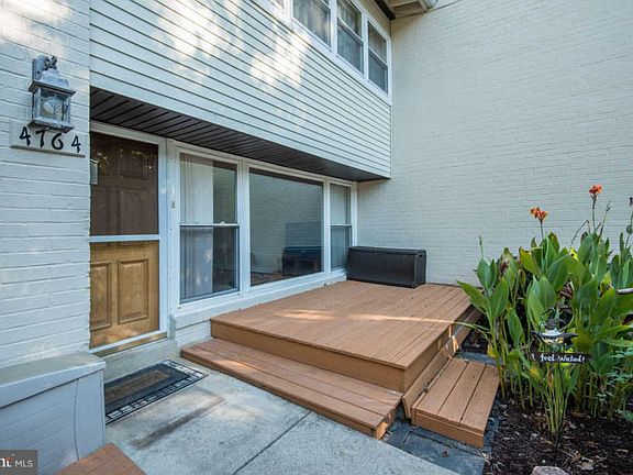 3rd image of 4764 Parkman Ct