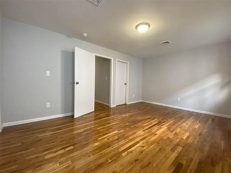 134 Essex St #2 — Photo 5