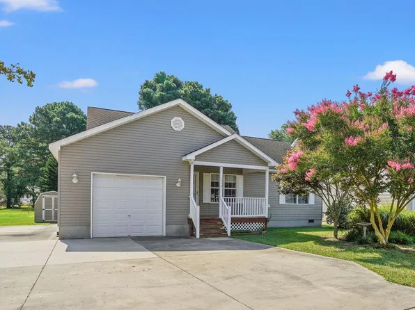 2247 Pike Dr, Greenbackville, VA 23356