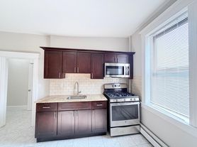 6302 Polk St, West New York, NJ