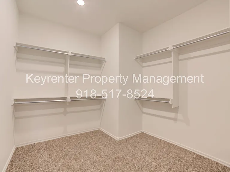 706 W 54th St — Photo 17