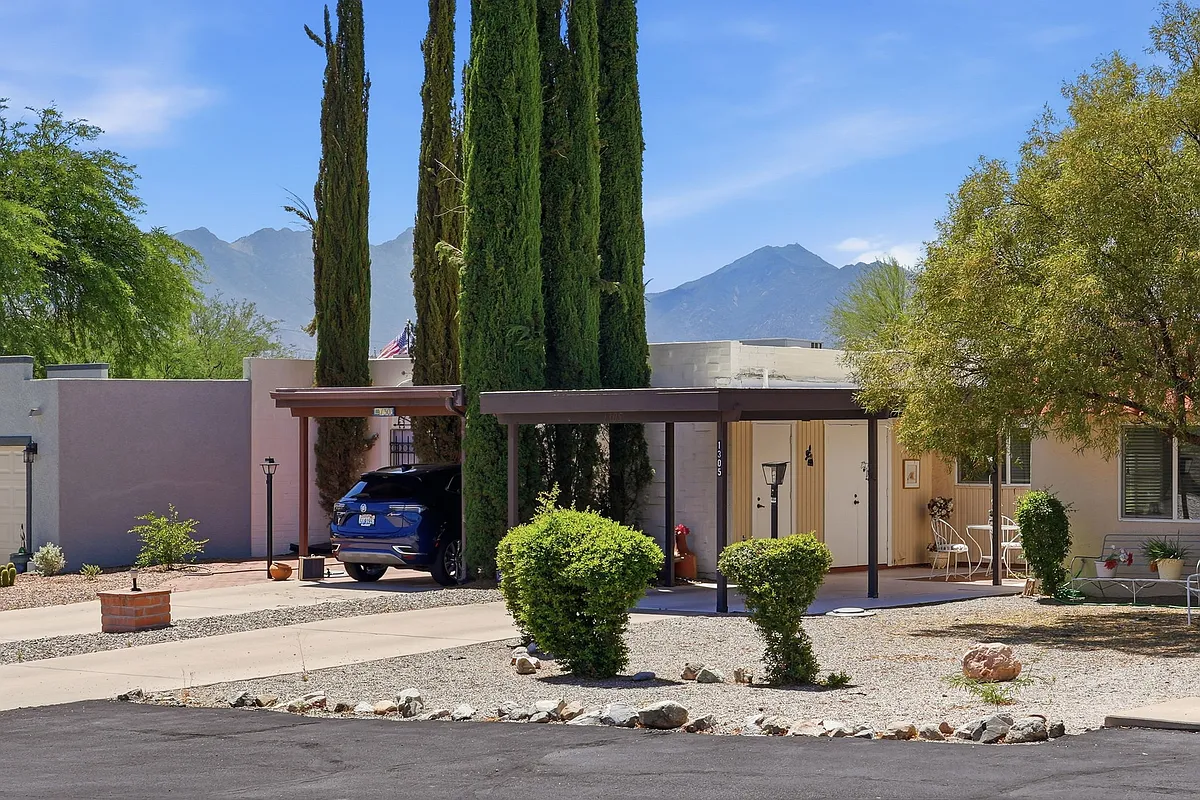 002_ListerPros_05212026 - 1310 S Desert Meadows Cir