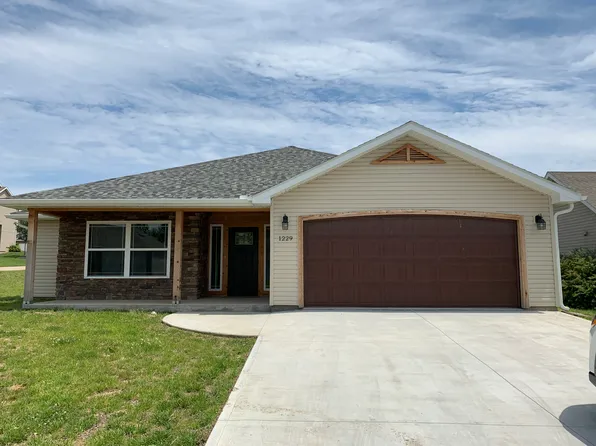 1229 Cypress Ct, Warrensburg, MO 64093