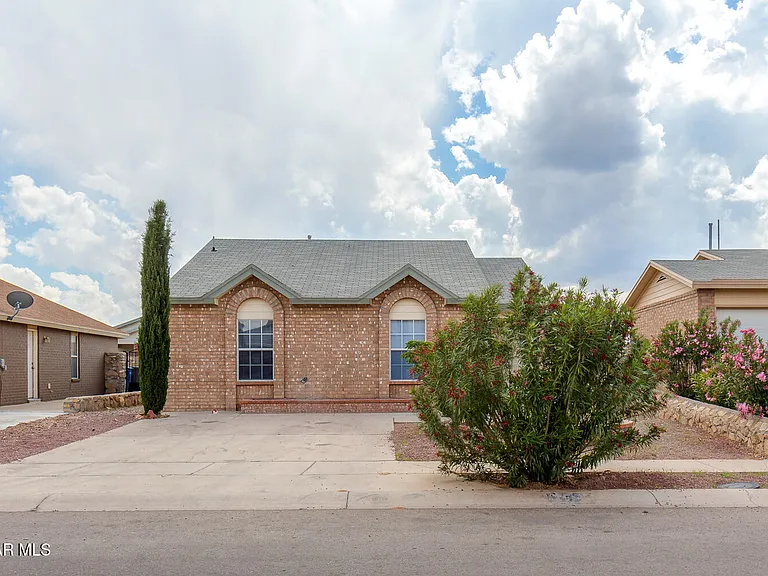 12494 Tierra Bella Dr — Photo 1