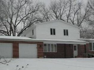 16 Terrace View Blvd, Oregon, IL 61061