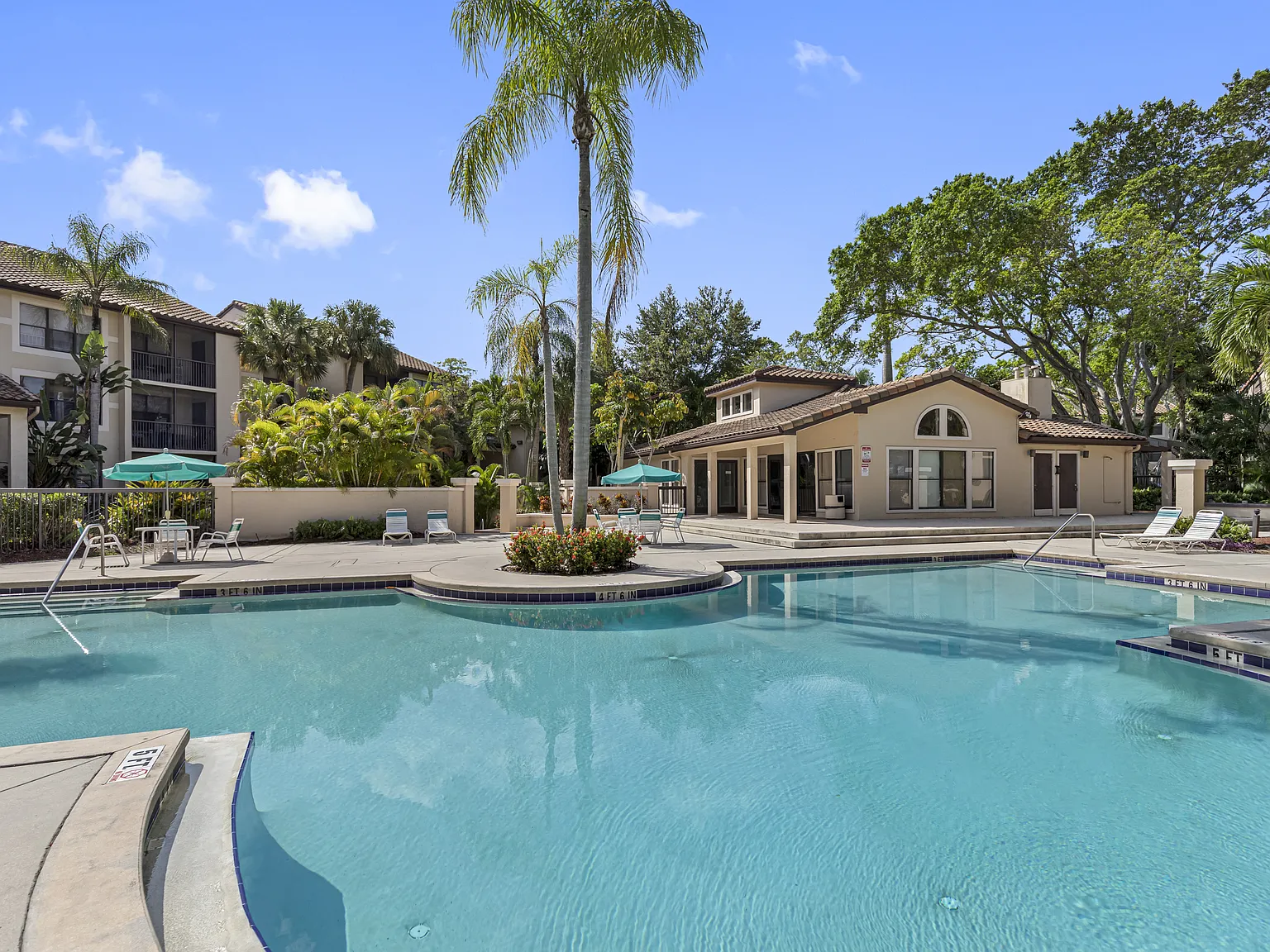 Palm Aire Gardens — Photo 2