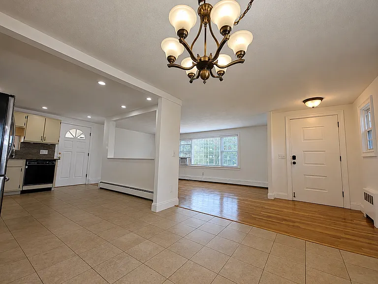 216 Winthrop Ave #2 — Photo 2